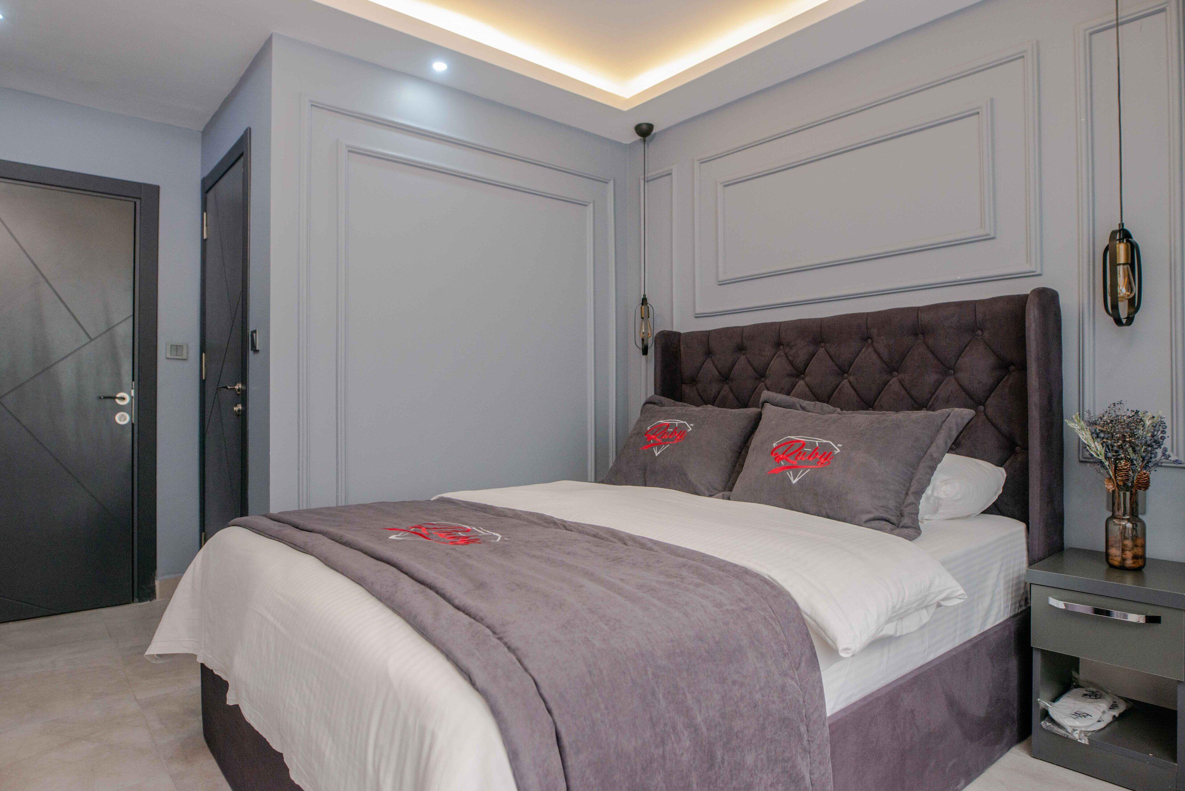 Ruby Suit - Istanbul — Photos 1